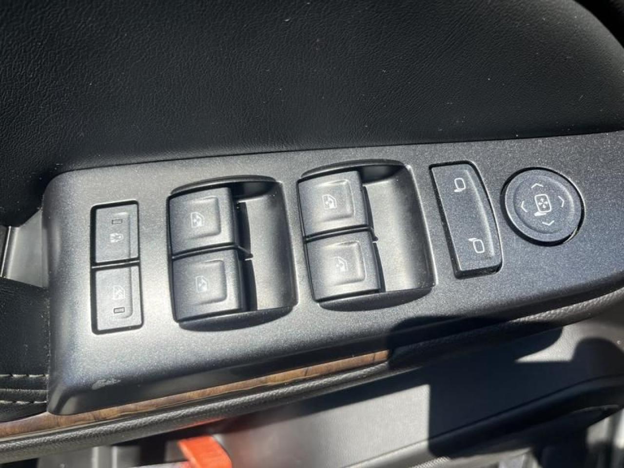 12632718