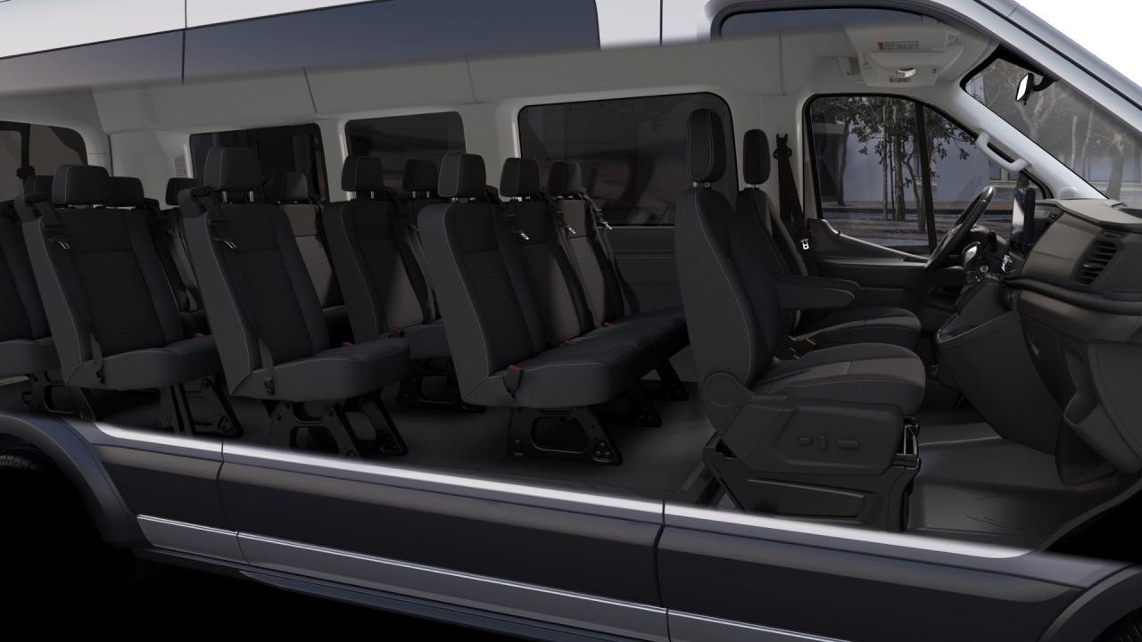 2025 Ford Transit XLT Photo5