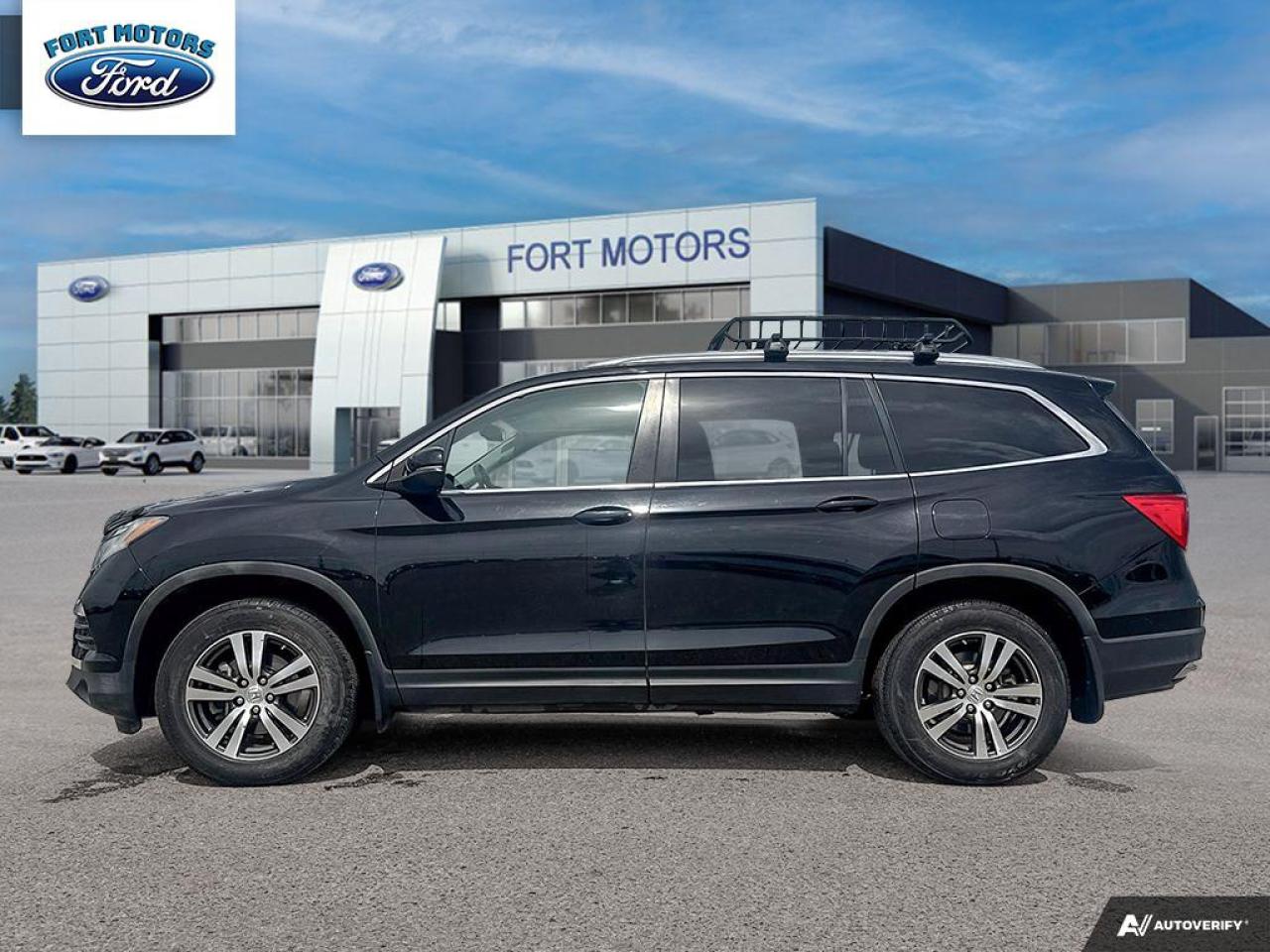 2017 Honda Pilot BASE Photo2