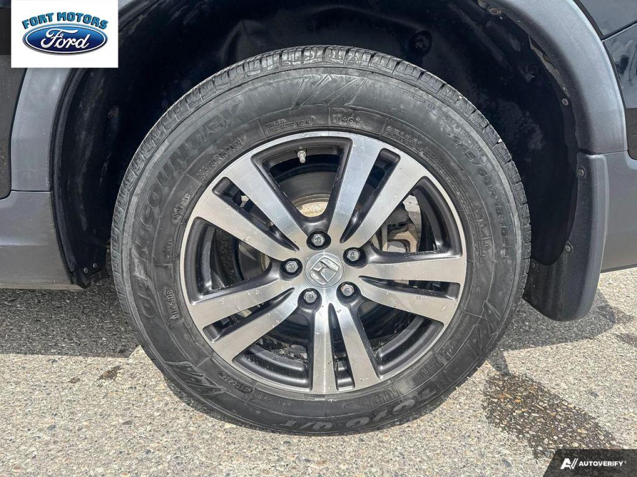 2017 Honda Pilot BASE Photo5