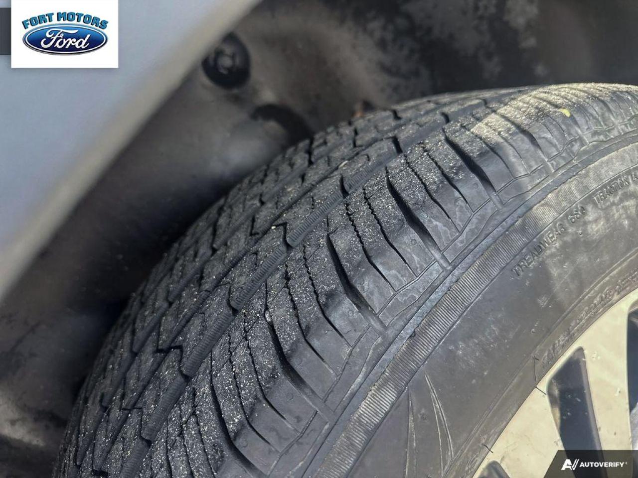 2017 Honda Pilot BASE Photo5