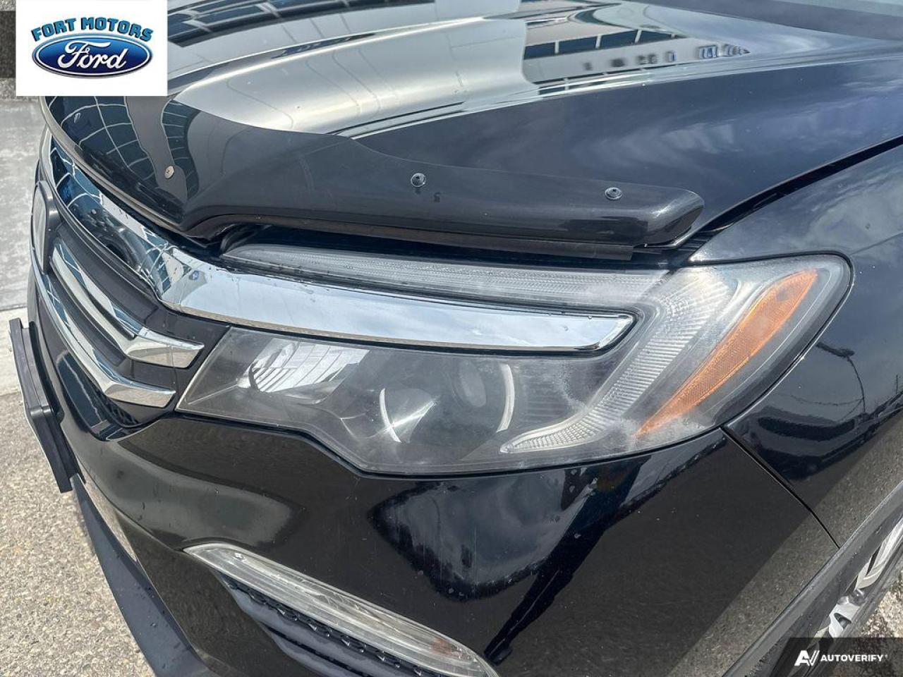 2017 Honda Pilot BASE Photo5