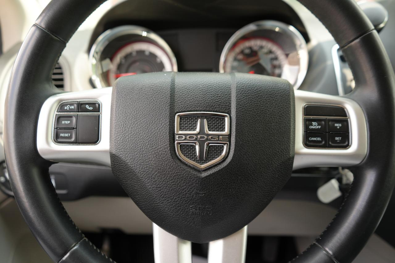 2017 Dodge Grand Caravan SXT Photo