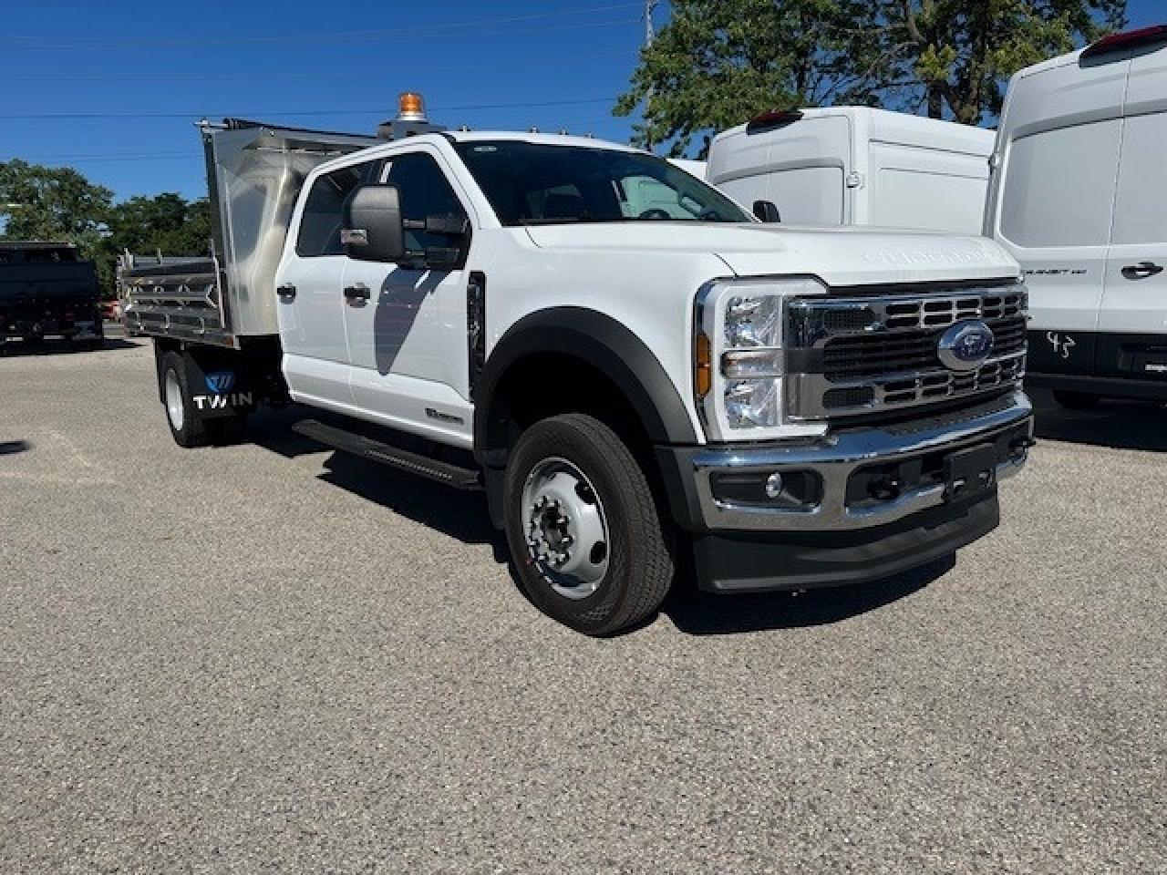 New 2025 Ford Chassis Cab F-550 XL for sale in London, ON