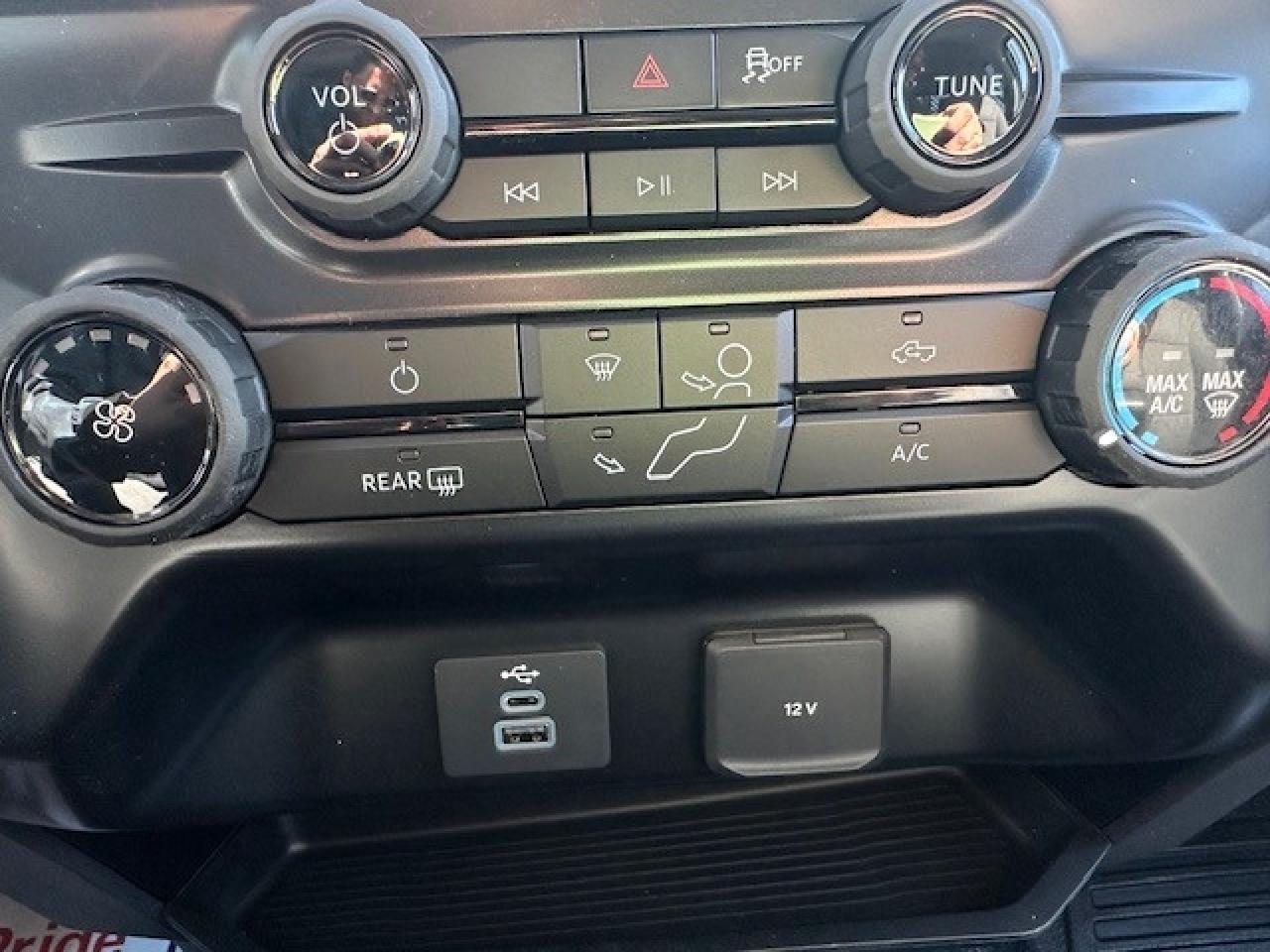 12633147