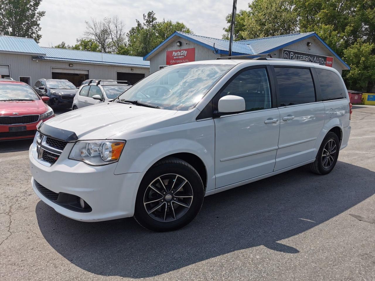 Used 2016 Dodge Grand Caravan SE for sale in Madoc, ON