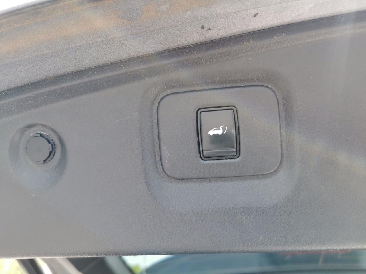 12633294