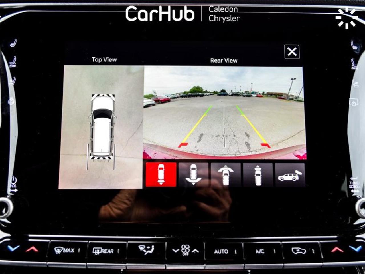 2024 Jeep Wagoneer Series II Carbide 8 Seater Pano Sunroof 22"Alloy Photo