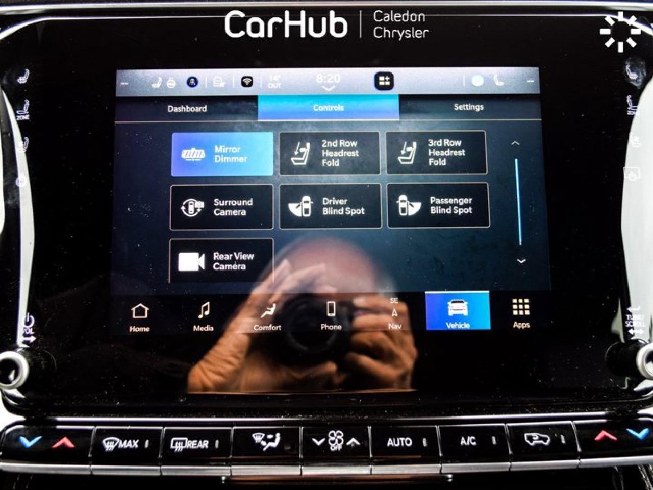 2024 Jeep Wagoneer Series II Carbide 8 Seater Pano Sunroof 22"Alloy Photo