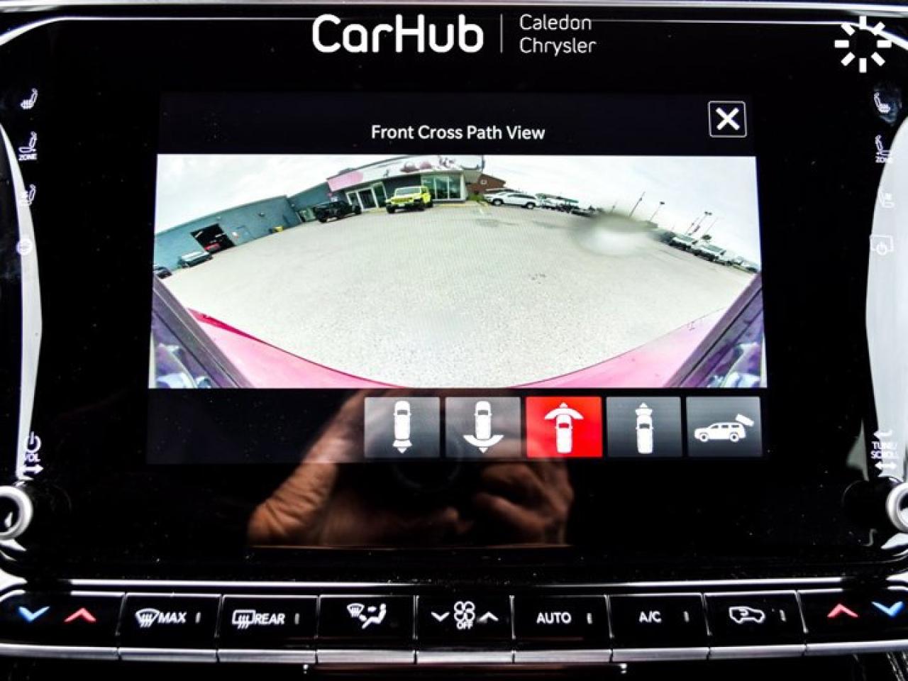 2024 Jeep Wagoneer Series II Carbide 8 Seater Pano Sunroof 22"Alloy Photo