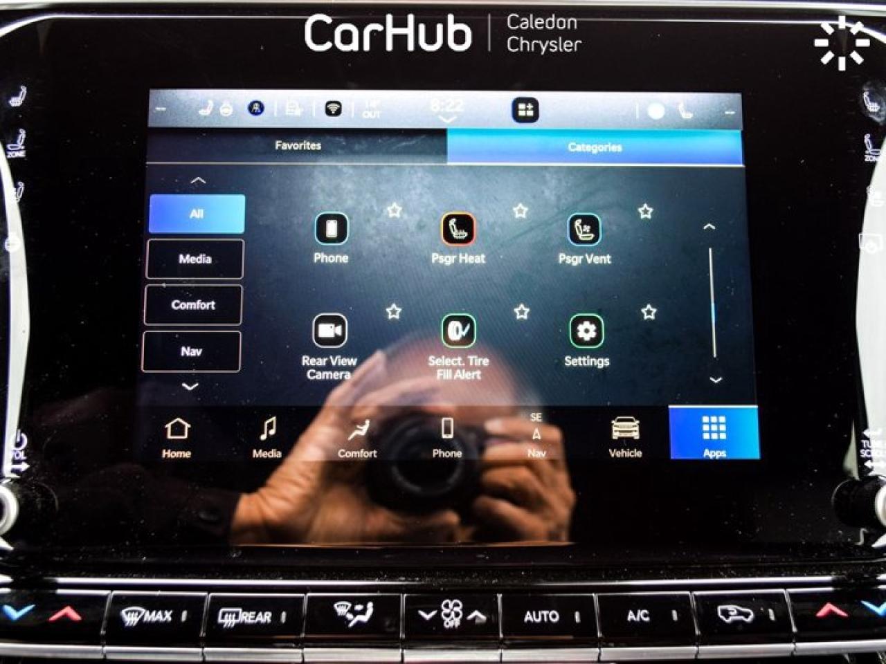 2024 Jeep Wagoneer Series II Carbide 8 Seater Pano Sunroof 22"Alloy Photo