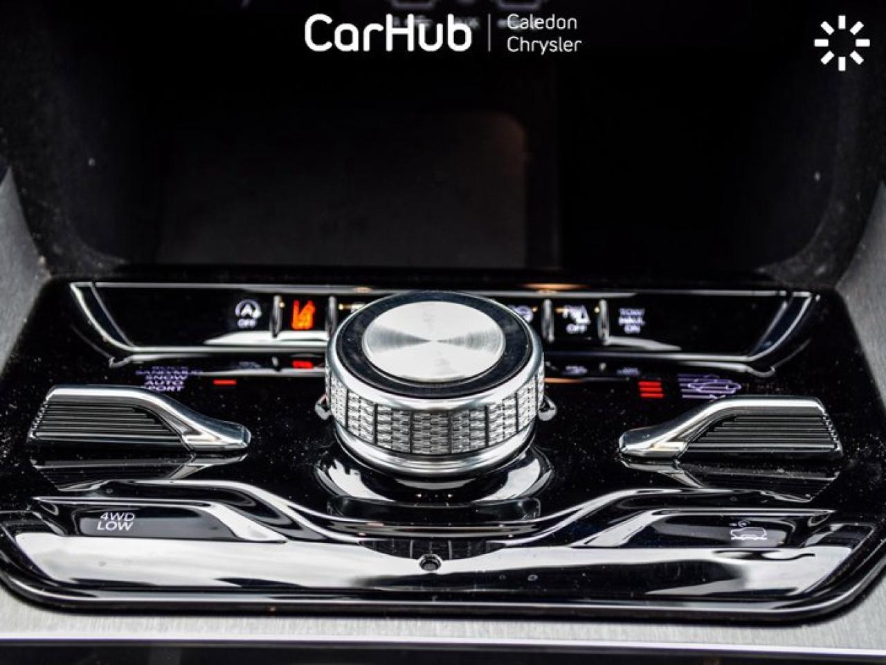 2024 Jeep Wagoneer Series II Carbide 8 Seater Pano Sunroof 22"Alloy Photo