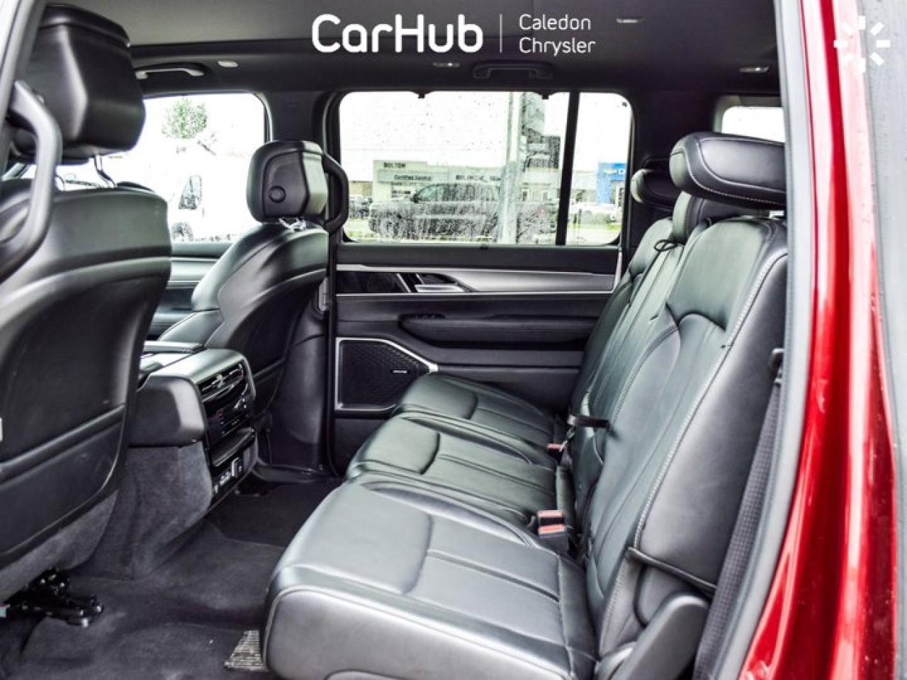 2024 Jeep Wagoneer Series II Carbide 8 Seater Pano Sunroof 22"Alloy Photo