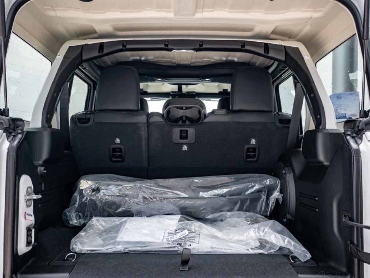 2025 Jeep Wrangler Sahara Photo