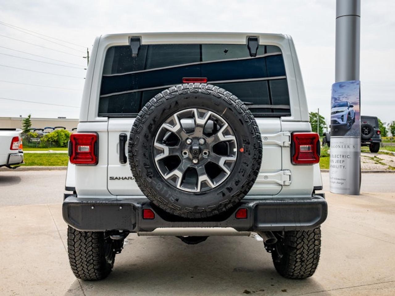 2025 Jeep Wrangler Sahara Photo