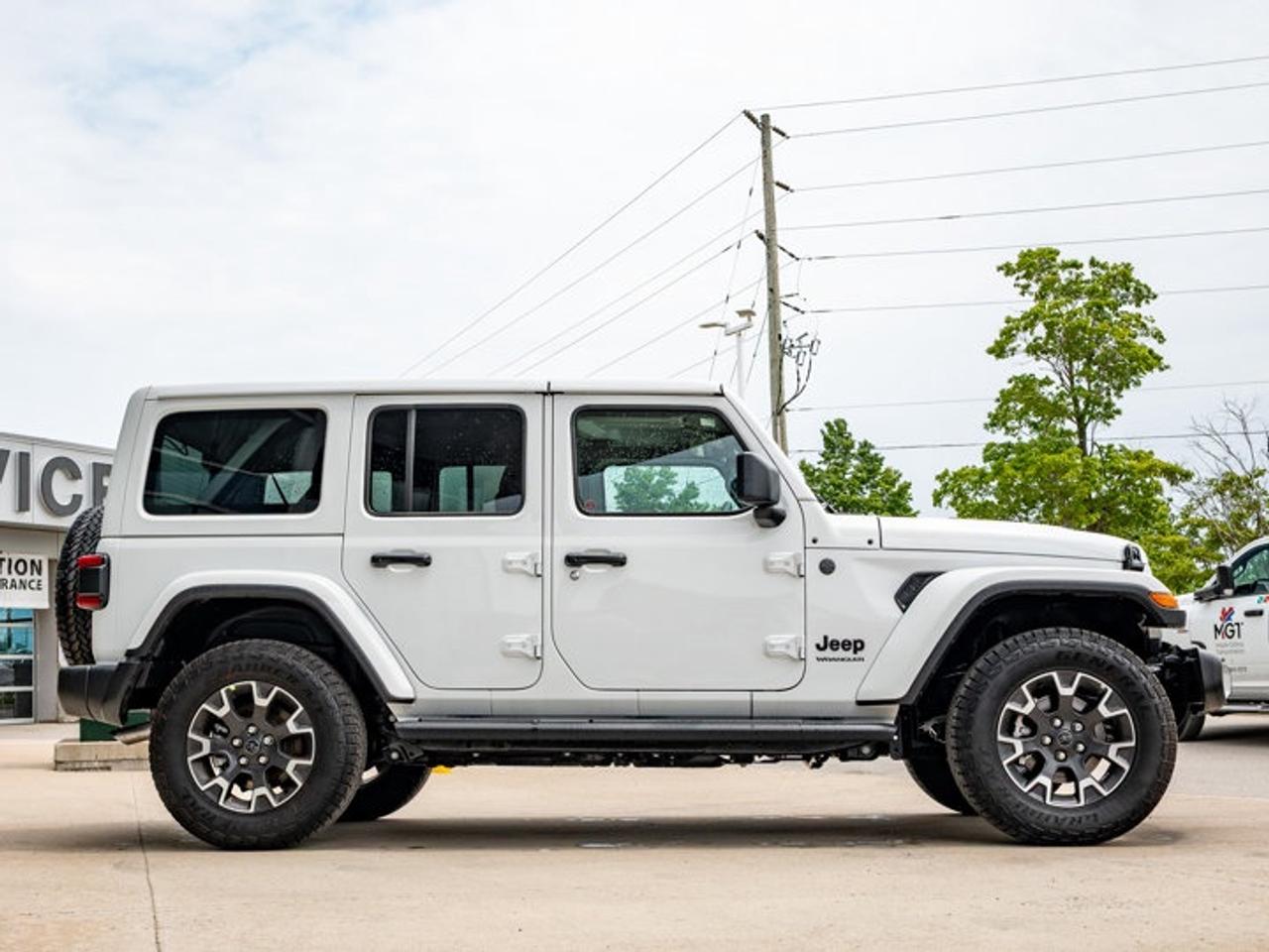 2025 Jeep Wrangler Sahara Photo