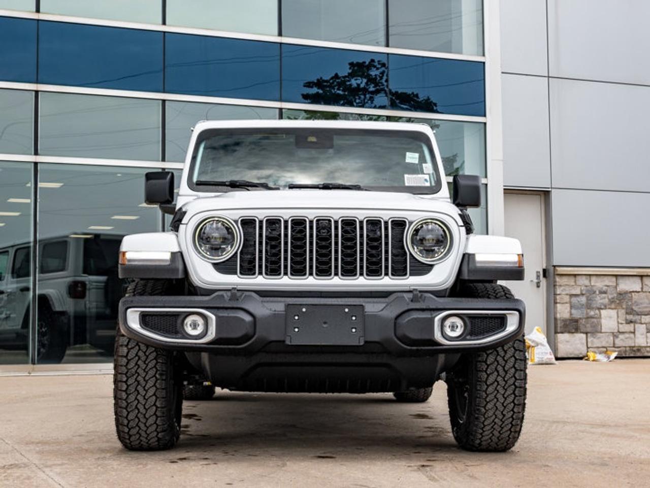 2025 Jeep Wrangler Sahara Photo