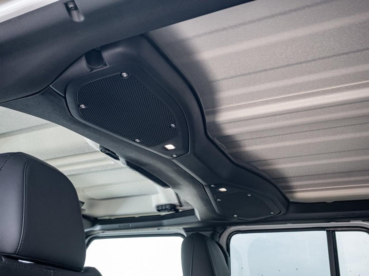 2025 Jeep Wrangler Sahara Photo