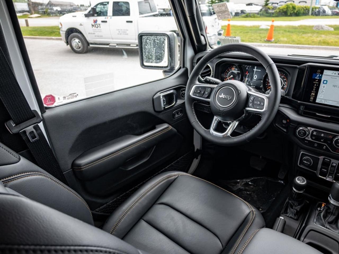 2025 Jeep Wrangler Sahara Photo