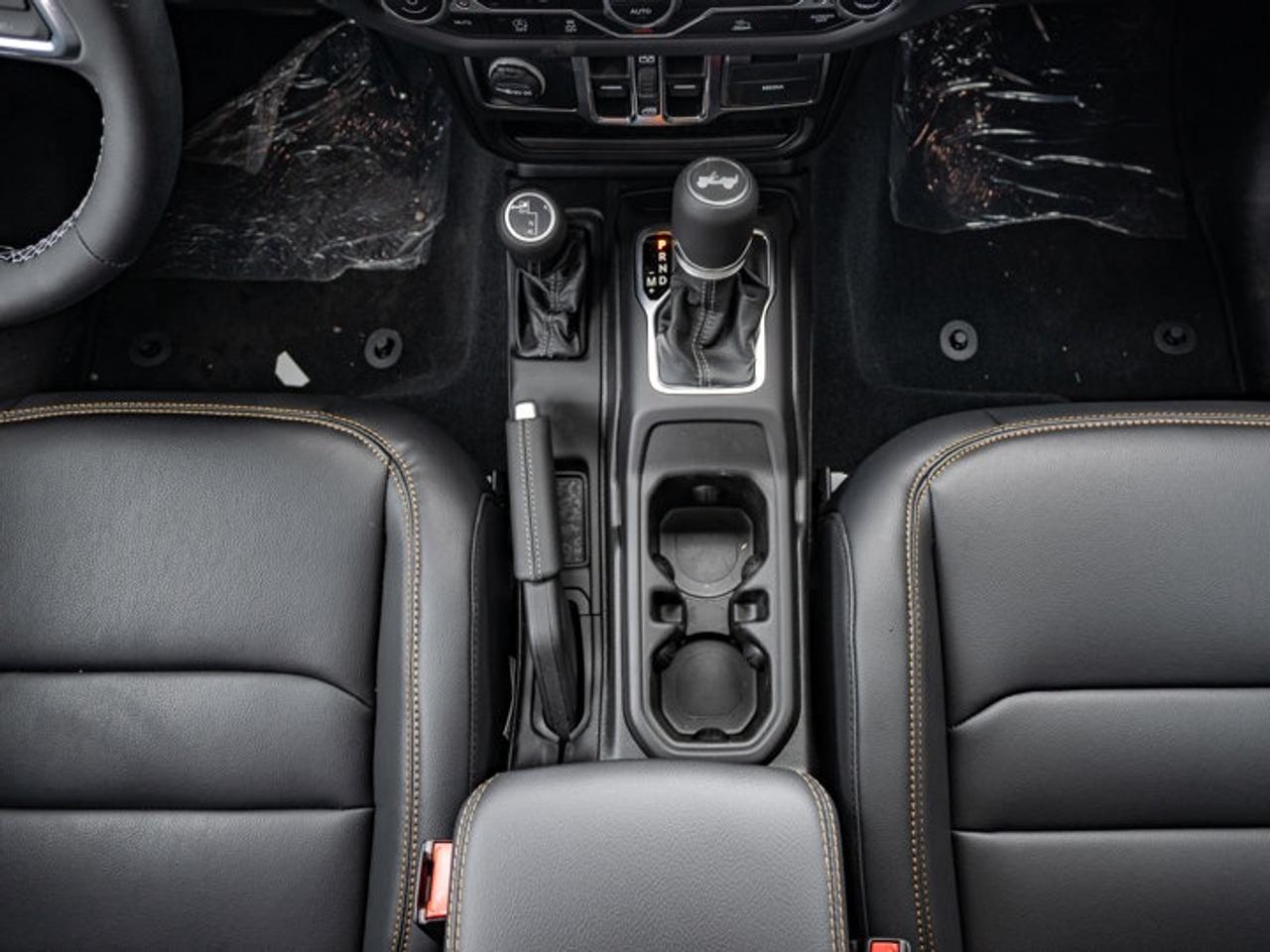 2025 Jeep Wrangler Sahara Photo