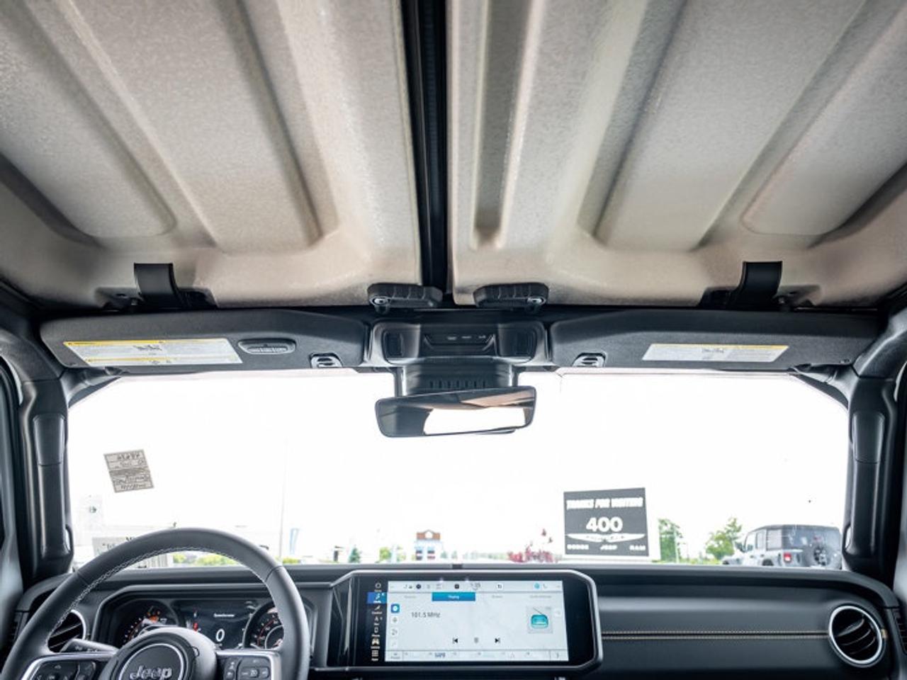 2025 Jeep Wrangler Sahara Photo