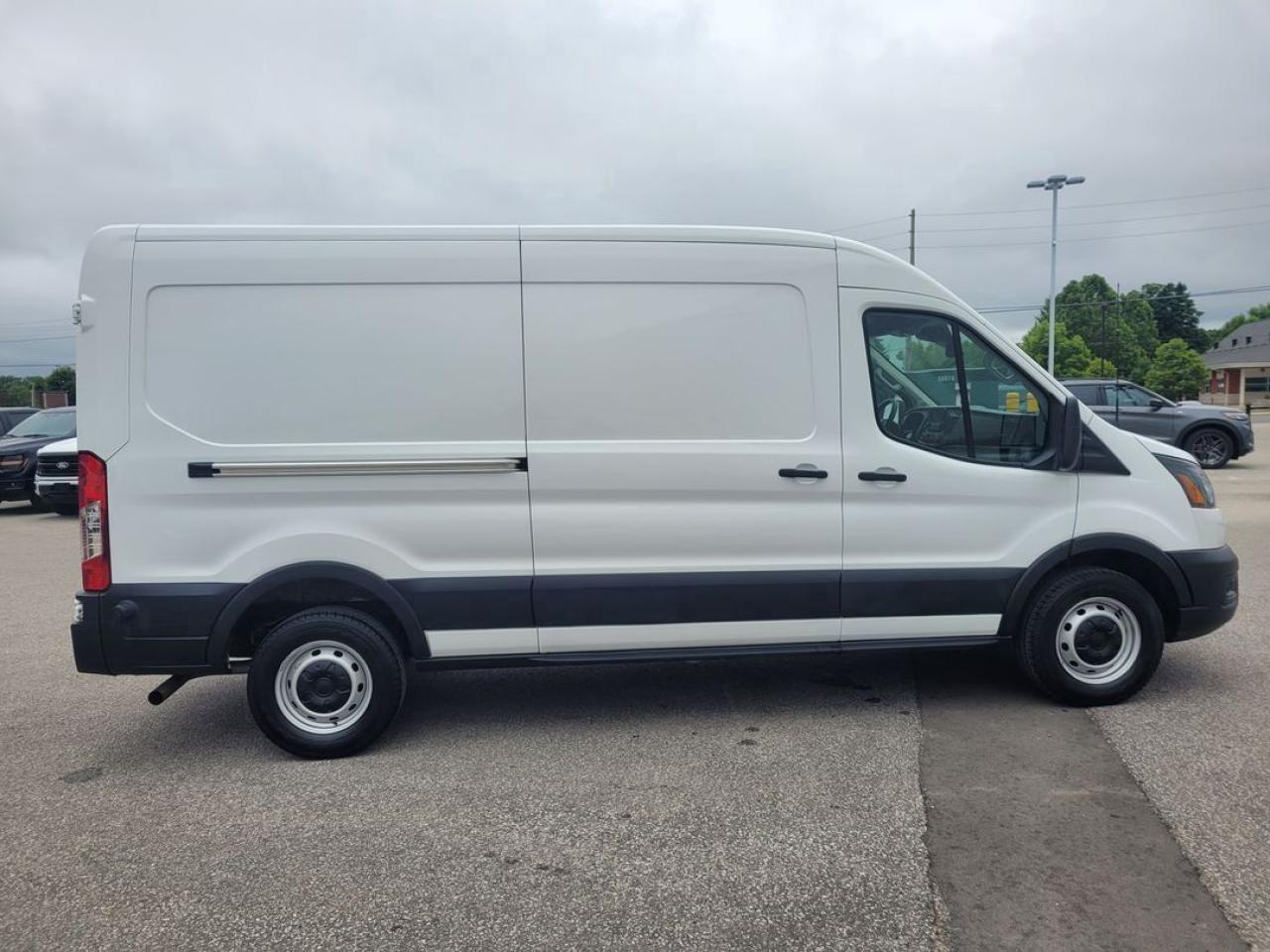 2024 Ford Transit 250 Base Photo24