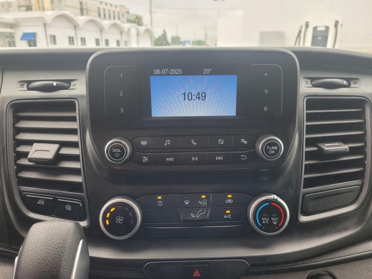 2024 Ford Transit 250 Base Photo29
