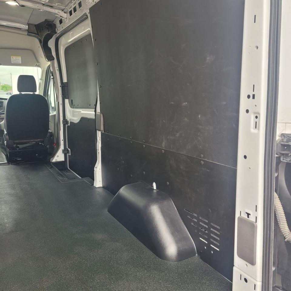 2024 Ford Transit 250 Base Photo16