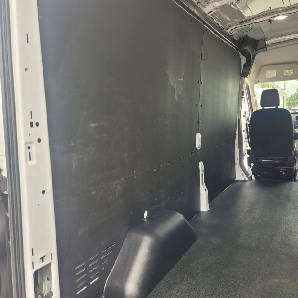 2024 Ford Transit 250 Base Photo17