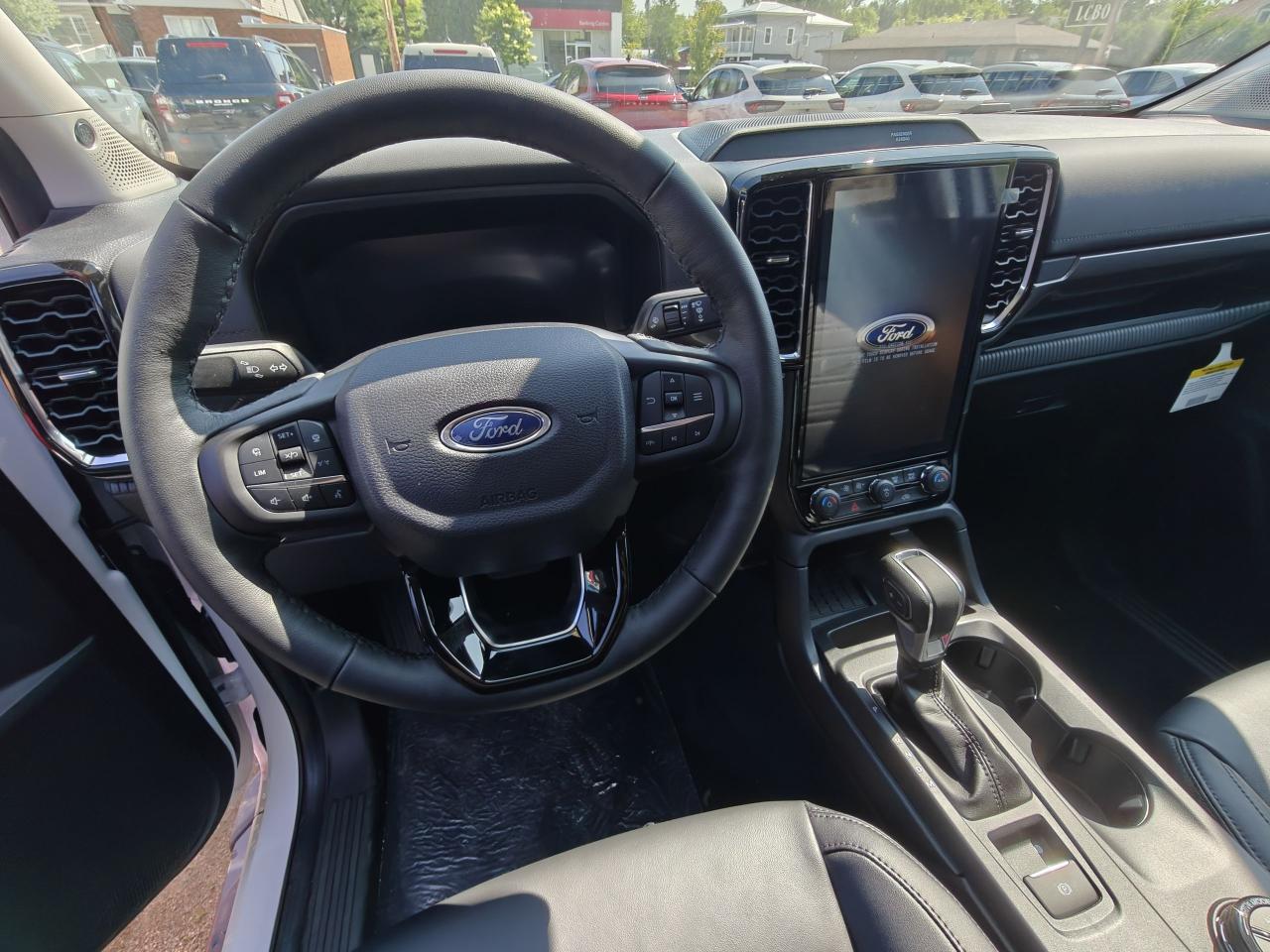 2025 Ford Ranger 4X4 SUPERCREW LARIAT Photo5