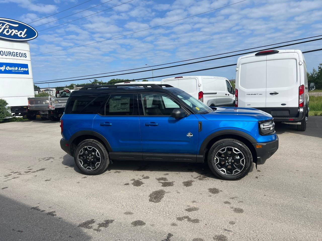 2025 Ford Bronco Sport Outer Banks 4X4 Photo4
