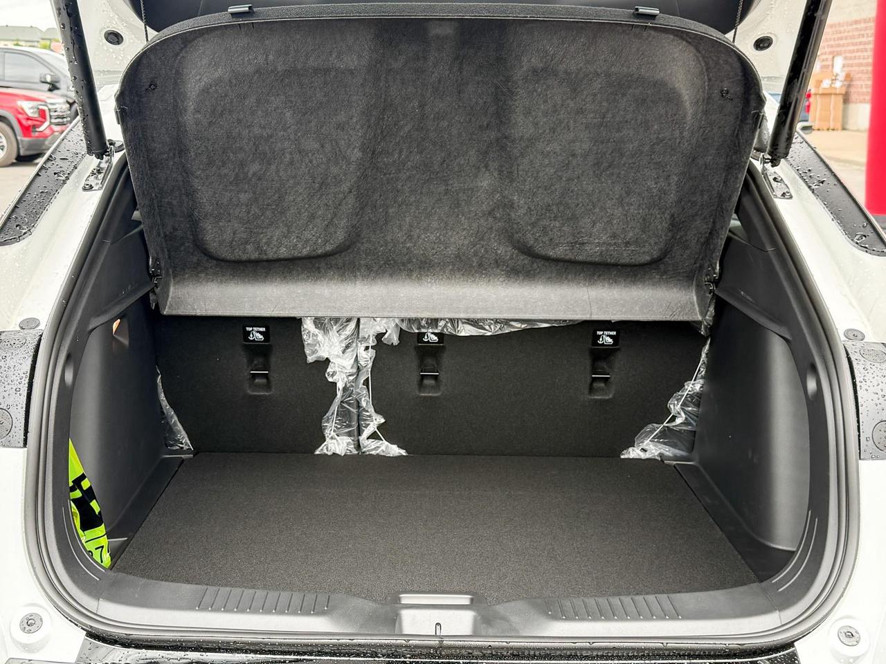 2025 Buick Envista Sport Touring 1.2L 3CYL WITH REMOTE START/ENTRY, HEATED SEATS, HEATED STEERING WHEEL, POWER LIFTGATE, ANDROID AUTO AND APPLE CARPLAY Photo