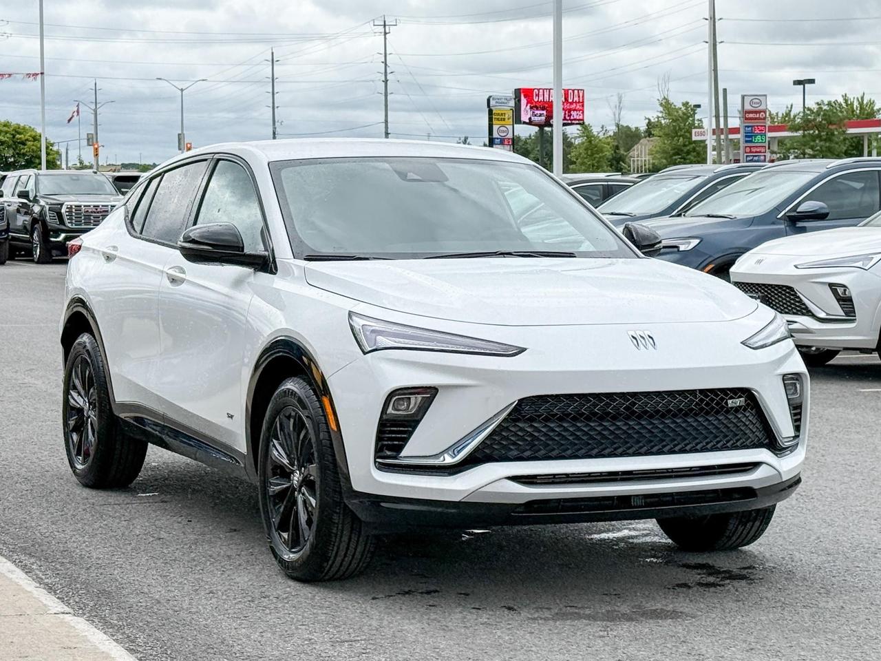 2025 Buick Envista Sport Touring 1.2L 3CYL WITH REMOTE START/ENTRY, HEATED SEATS, HEATED STEERING WHEEL, POWER LIFTGATE, ANDROID AUTO AND APPLE CARPLAY Photo