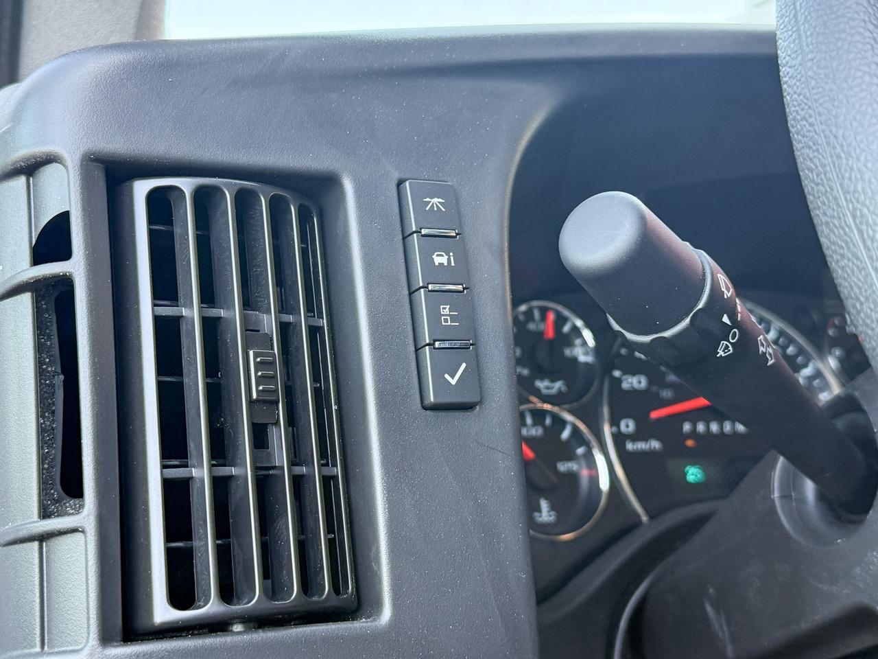 2025 GMC Savana Cutaway Work Van 4.3L V8 WITH REMOTE ENTRY, CRUISE CONTROL, A/C, REAR VISION CAMERA, AM/FM STEREO Photo