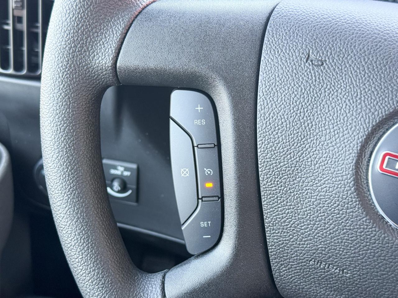 2025 GMC Savana Cutaway Work Van 4.3L V8 WITH REMOTE ENTRY, CRUISE CONTROL, A/C, REAR VISION CAMERA, AM/FM STEREO Photo