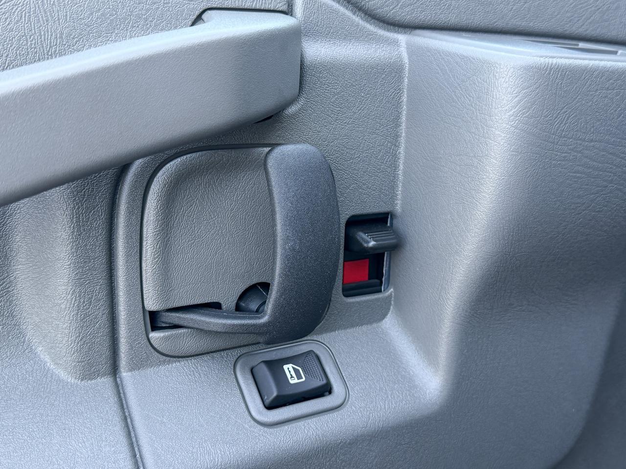 2025 GMC Savana Cutaway Work Van 4.3L V8 WITH REMOTE ENTRY, CRUISE CONTROL, A/C, REAR VISION CAMERA, AM/FM STEREO Photo