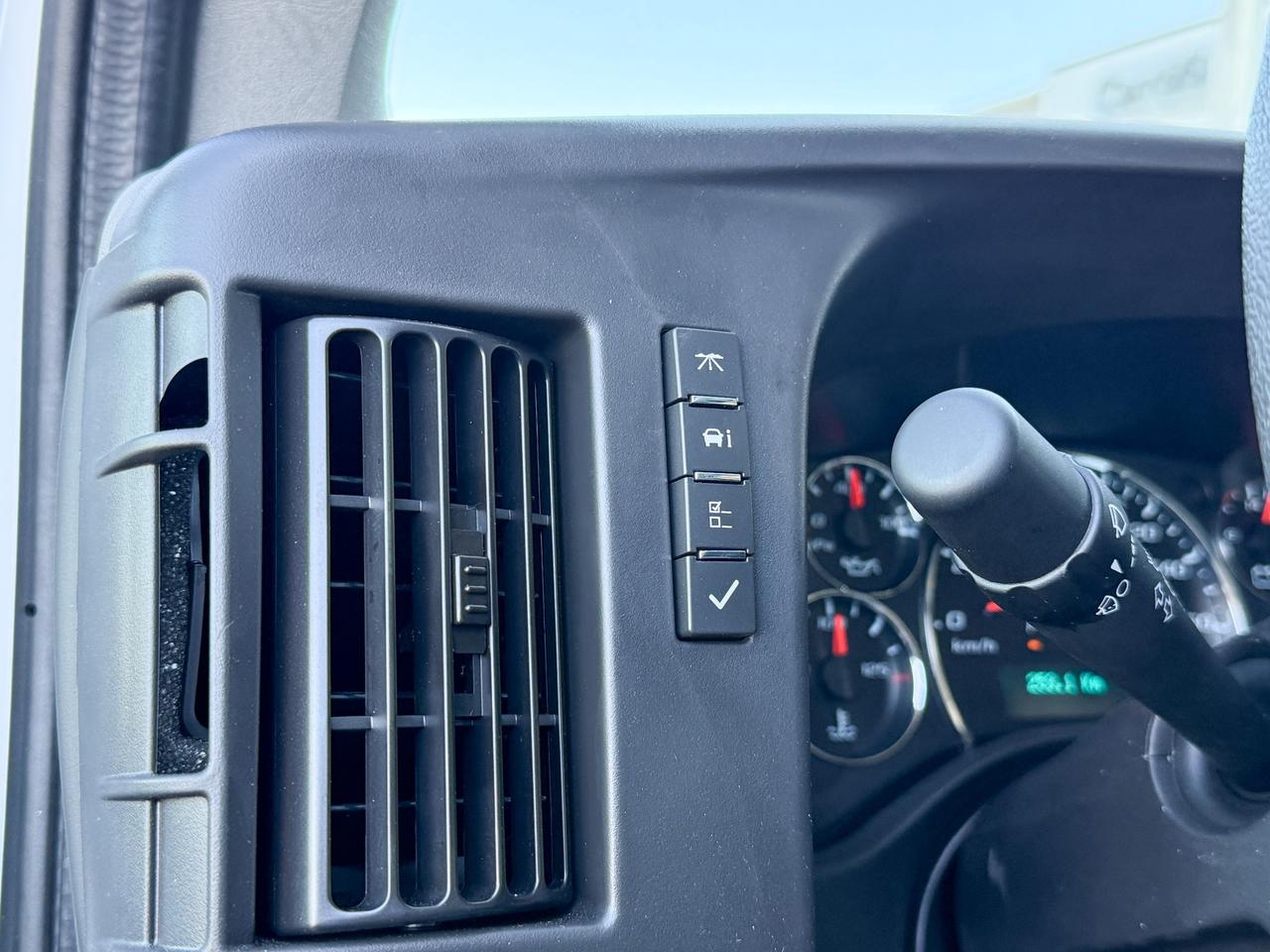 2025 GMC Savana Cutaway Work Van 4.3L V8 WITH REMOTE ENTRY, CRUISE CONTROL, A/C, REAR VISION CAMERA, AM/FM STEREO Photo