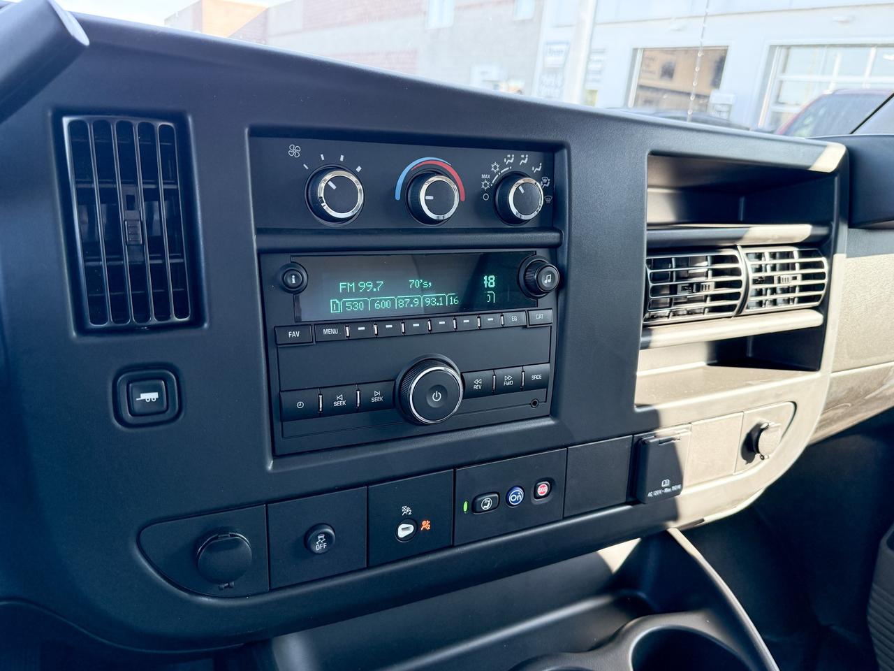 2025 GMC Savana Cutaway Work Van 4.3L V8 WITH REMOTE ENTRY, CRUISE CONTROL, A/C, REAR VISION CAMERA, AM/FM STEREO Photo