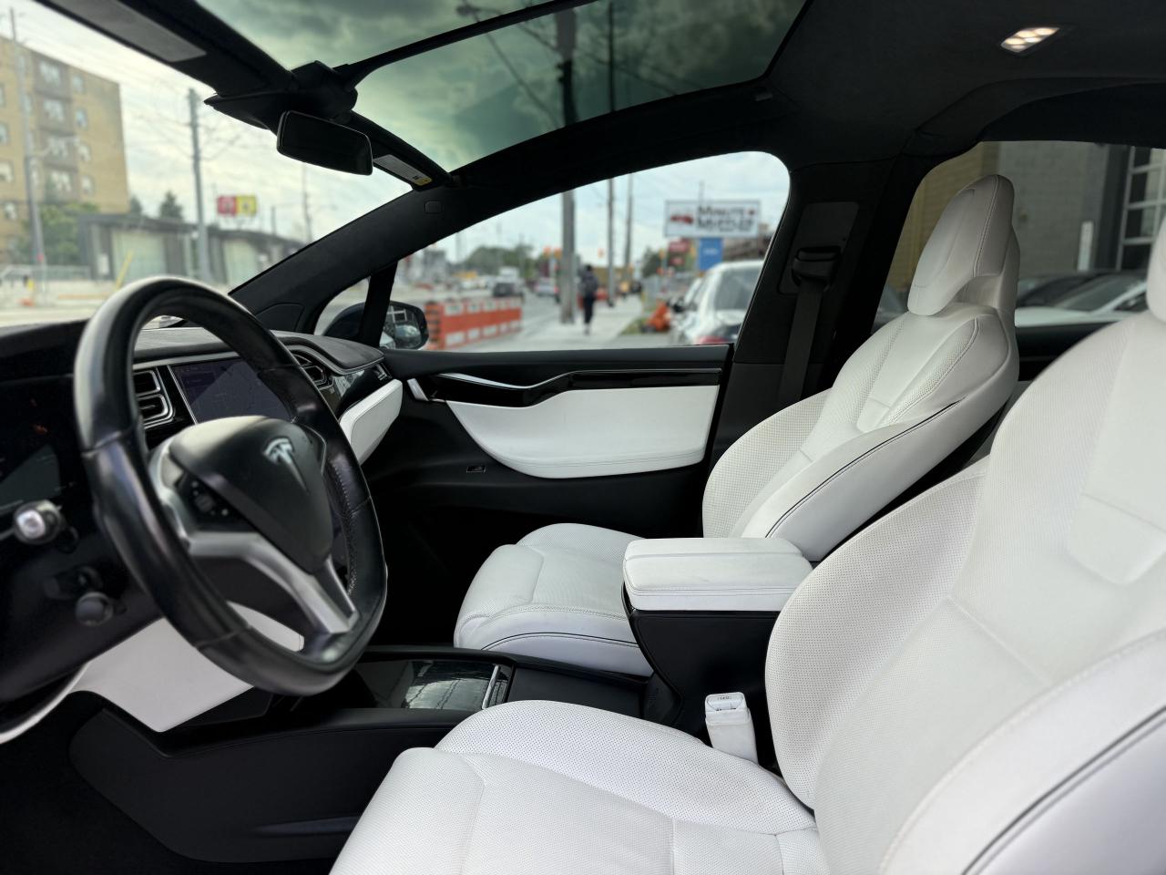2016 Tesla Model X 90D | PREMIUM CONNECTIVITY | ENHANCED AUTOPILOT - Photo #24