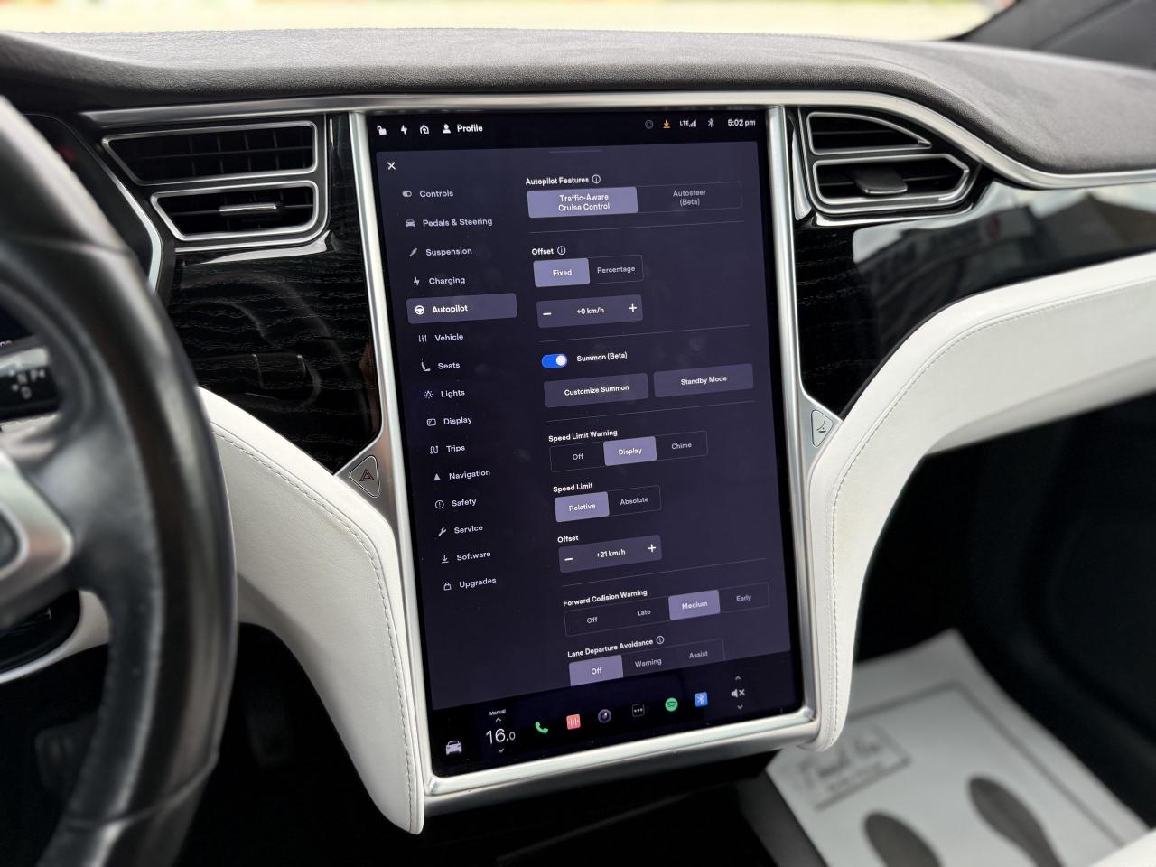 2016 Tesla Model X 90D | PREMIUM CONNECTIVITY | ENHANCED AUTOPILOT - Photo #39