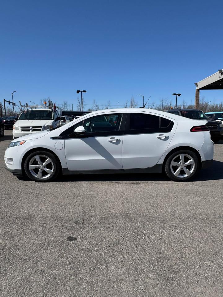 2013 Chevrolet Volt  - Photo #4