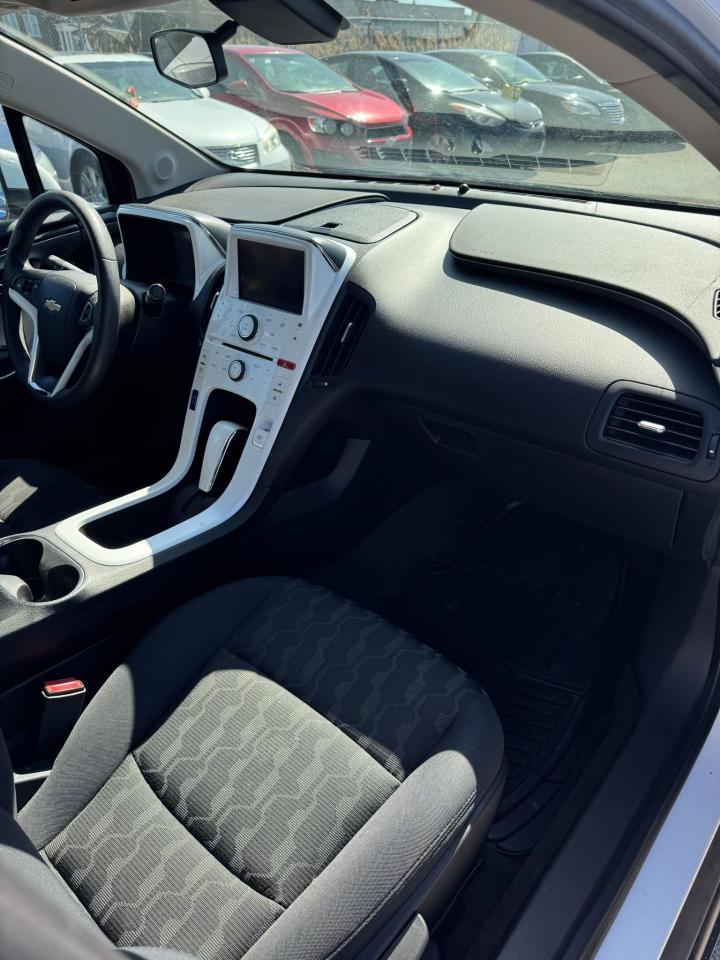 2013 Chevrolet Volt  - Photo #7