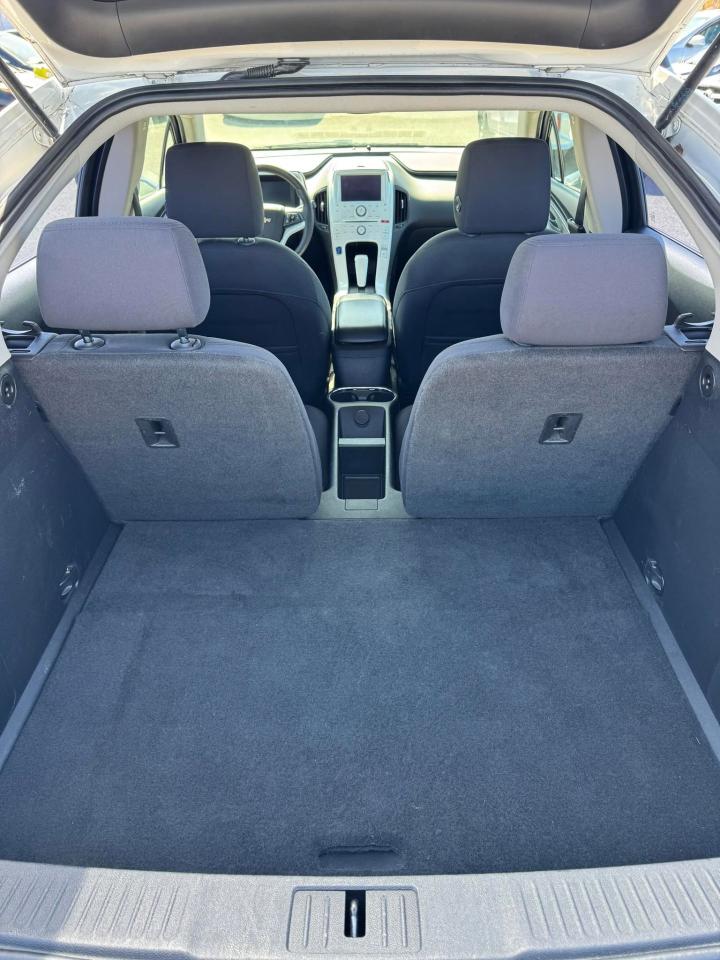 2013 Chevrolet Volt  - Photo #9