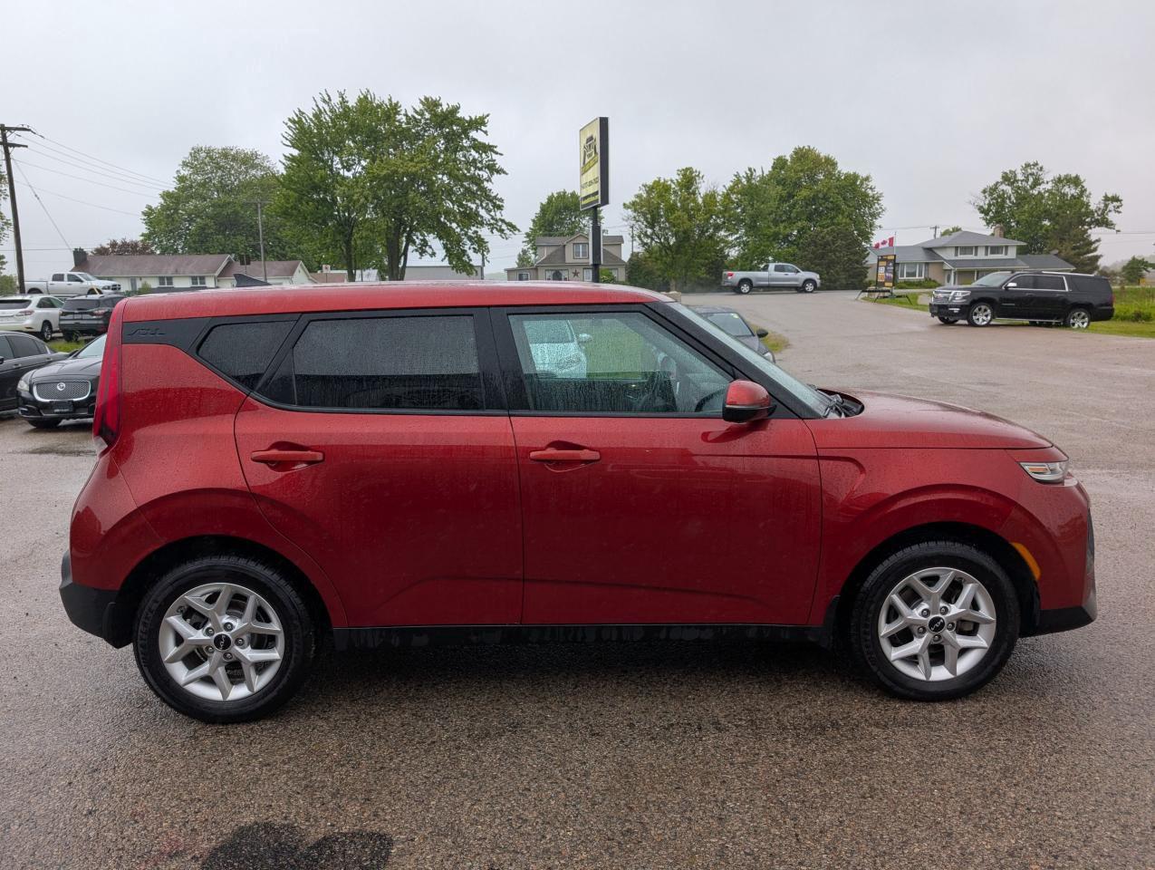 2022 Kia Soul EX Photo4