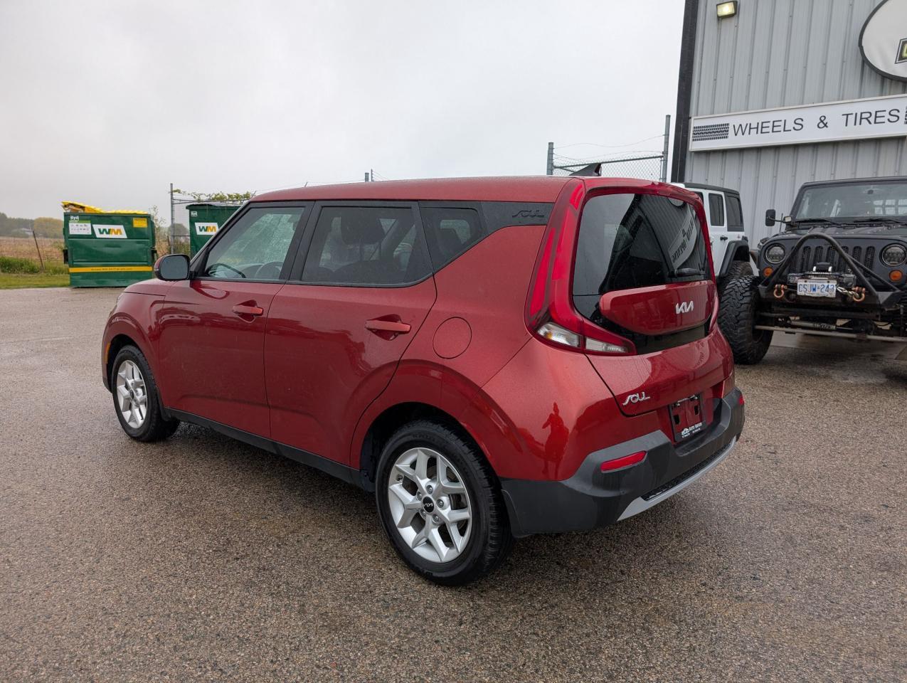 2022 Kia Soul EX Photo1