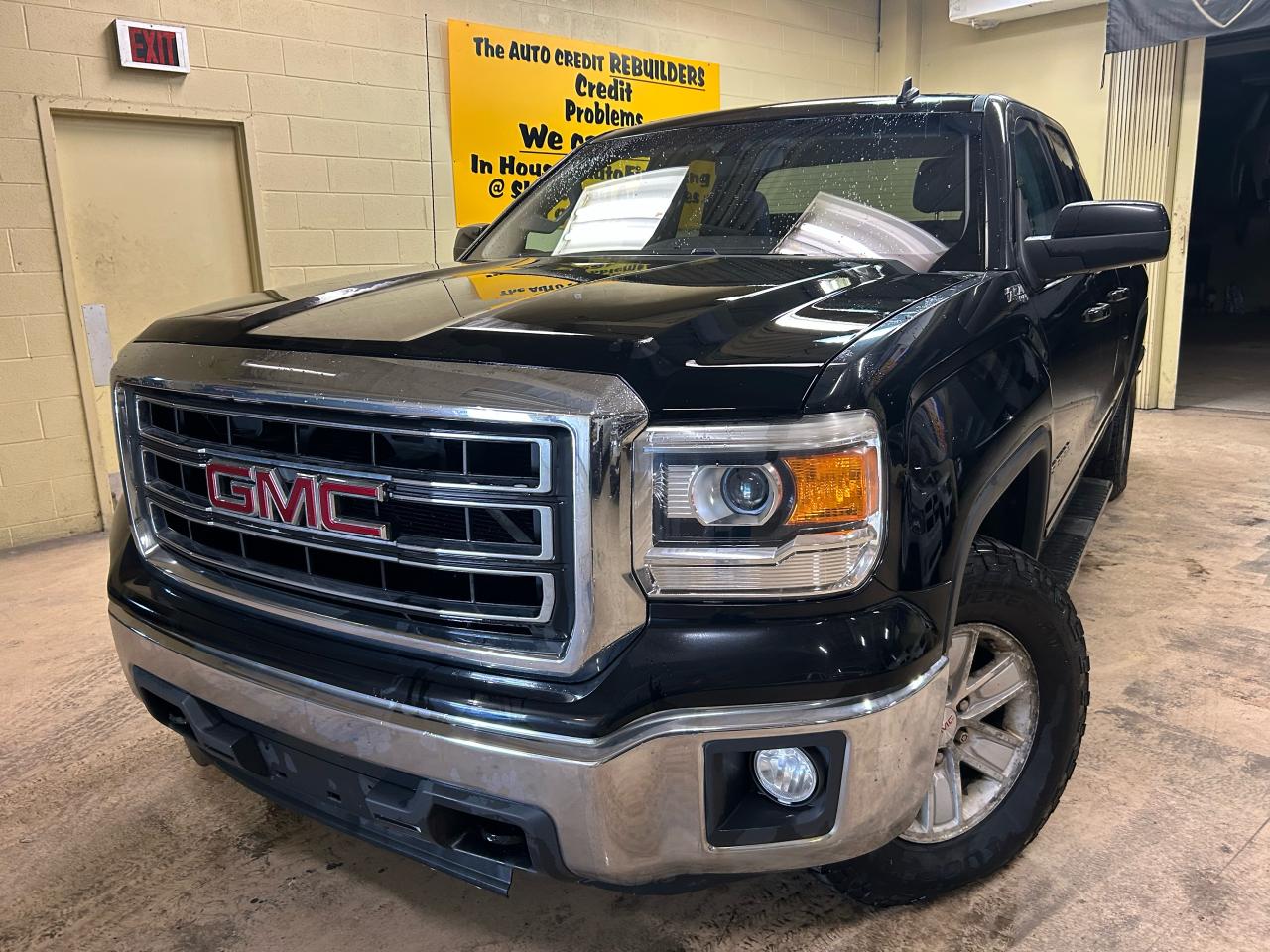 Used 2014 GMC Sierra 1500 SLE for sale in Windsor, ON
