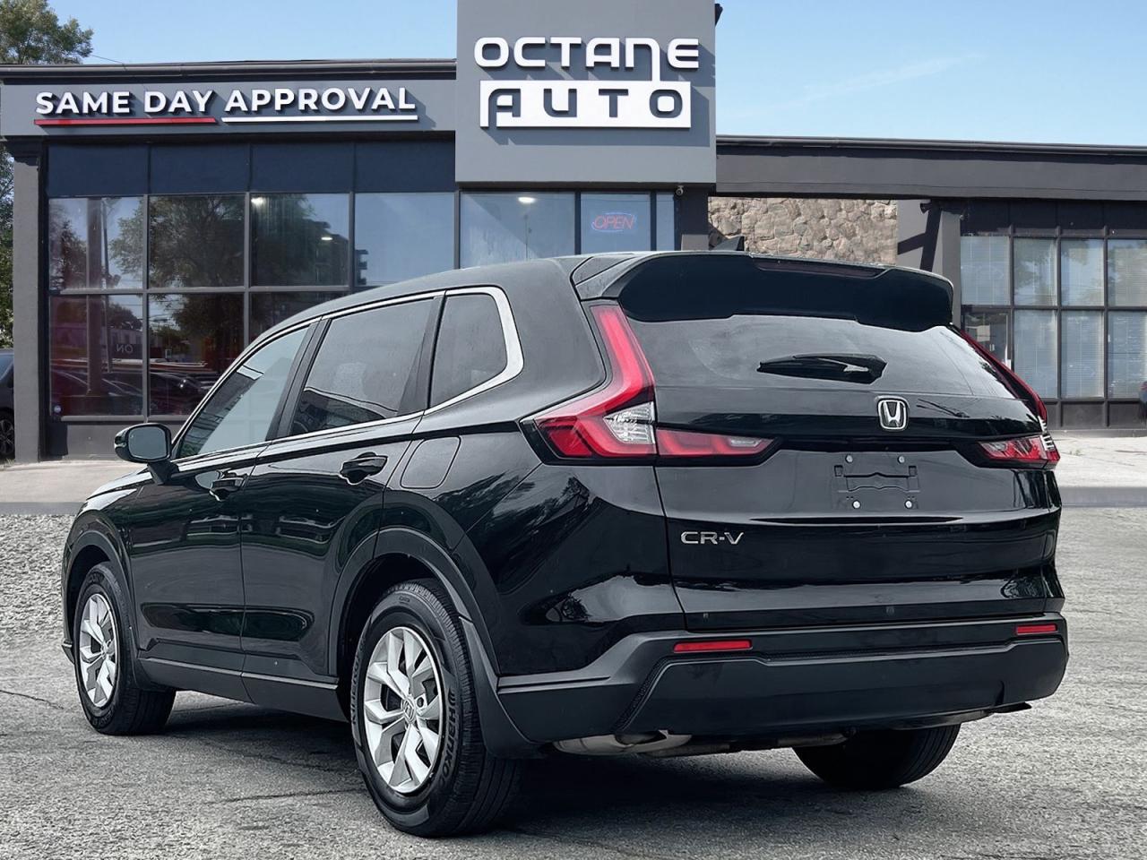 2023 Honda CR-V LX - Photo #4