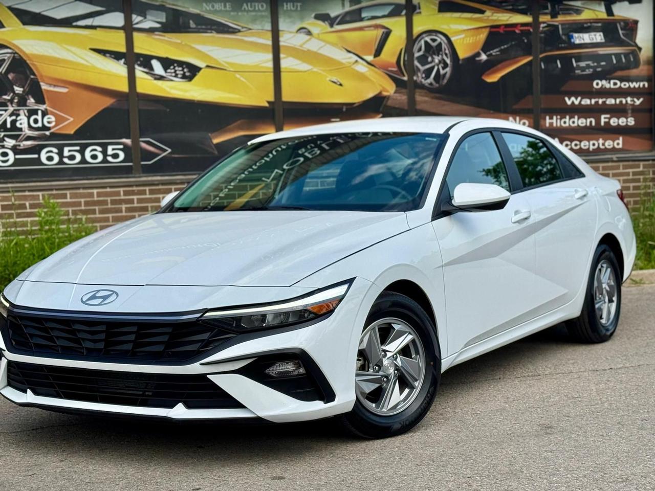 2024 Hyundai Elantra Essential - Photo #3