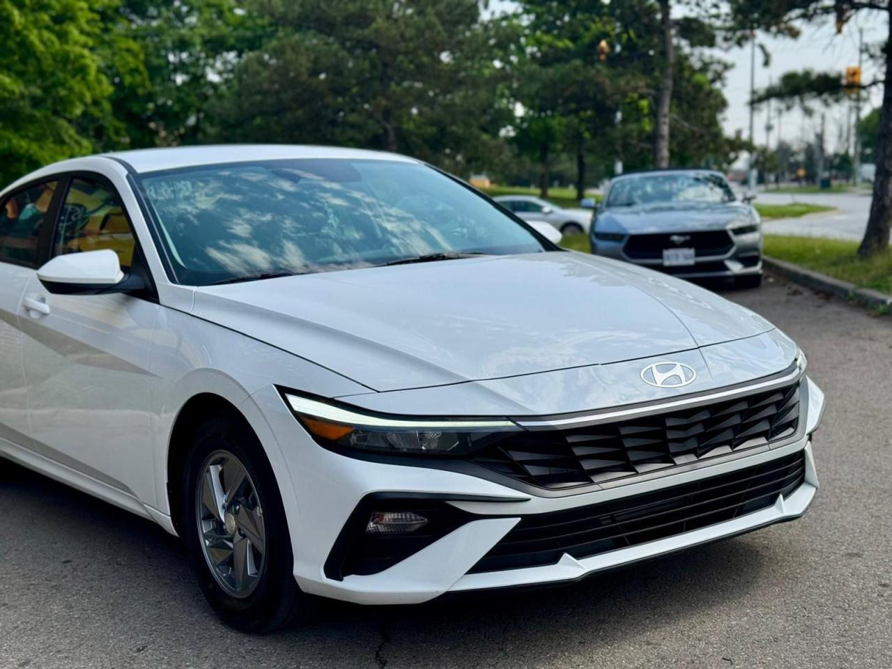 2024 Hyundai Elantra Essential Photo3