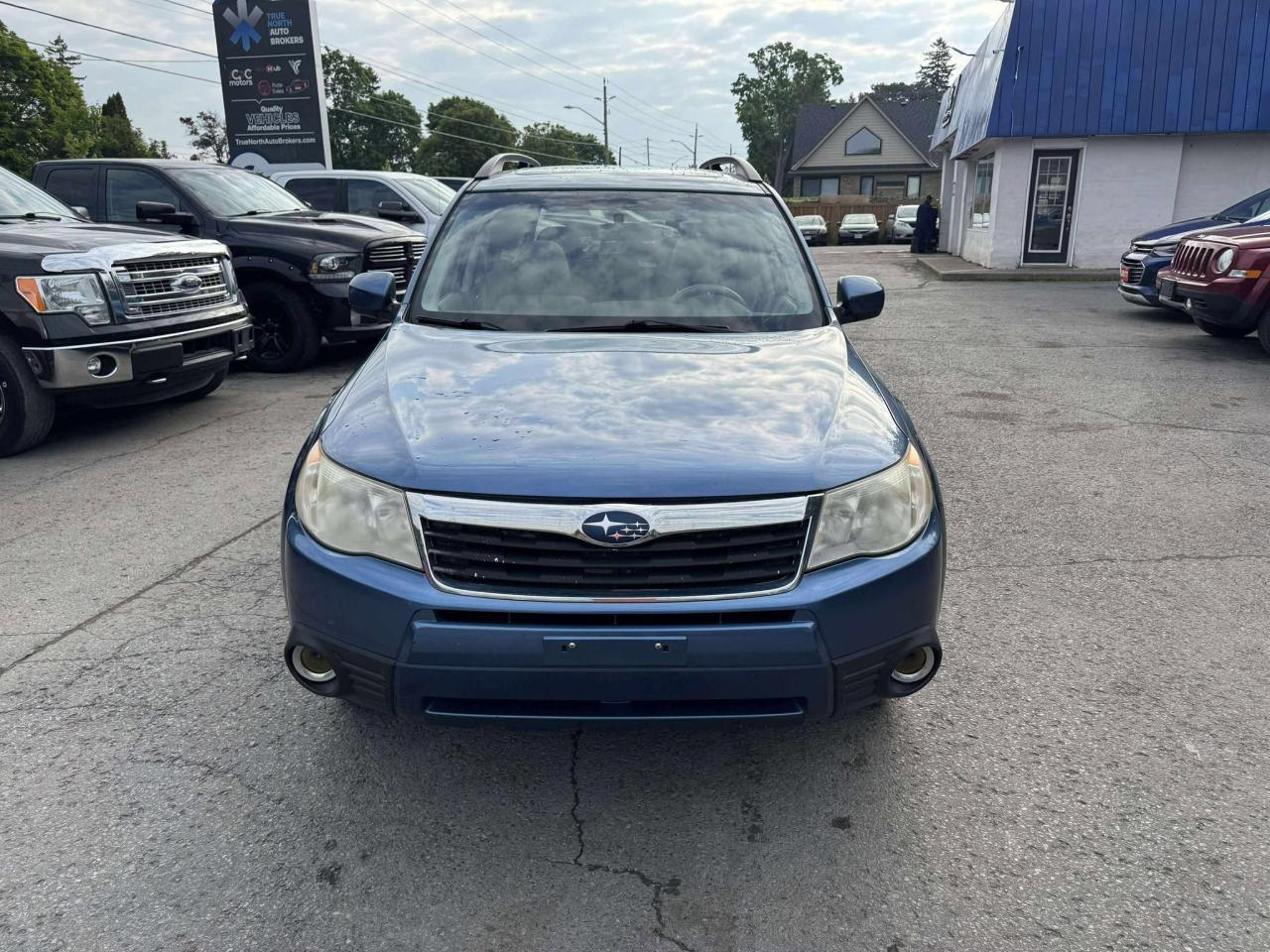 2010 Subaru Forester X - Photo #2